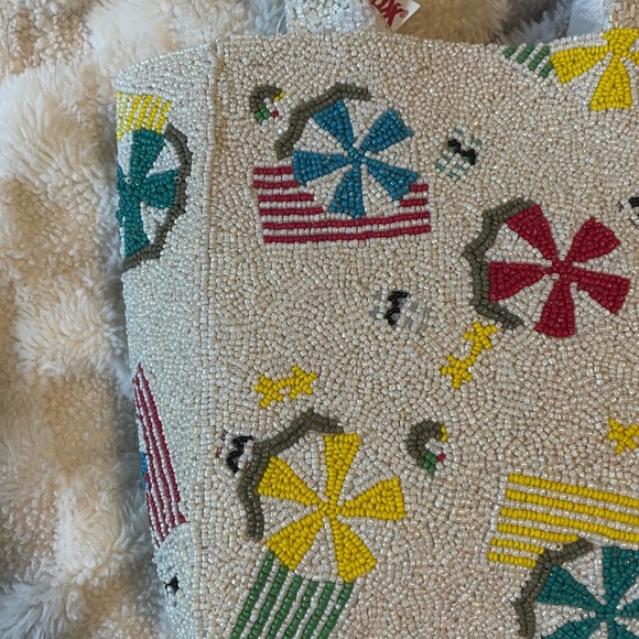 NWT Viral TikTok Beach Towel and Umbrella Tote Bag - Marshall’s + TJ Maxx - Picture 5 of 7